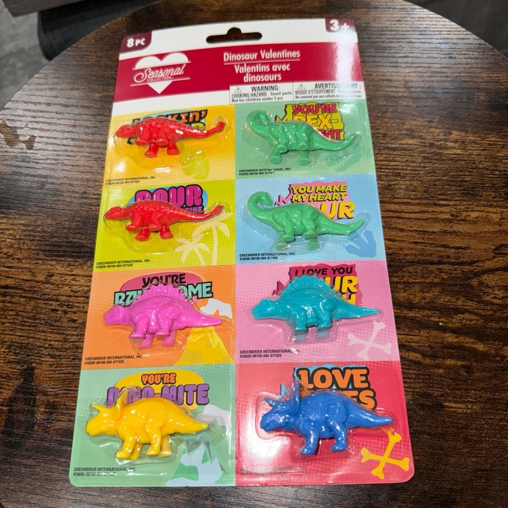 Dinosaur Valentines Set (8) with Colorful Figures
